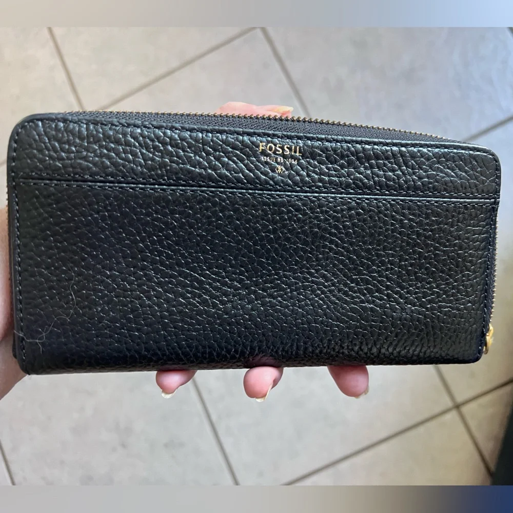 FOSSIL Pebble LEATHER Wallet Black Yellow Tassel Zip A Round Closure No Callouts - Picture 15 of 15